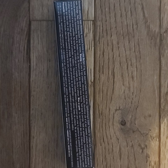👁NIB Black Brown Ultimate Mascara👁 - Picture 3 of 6